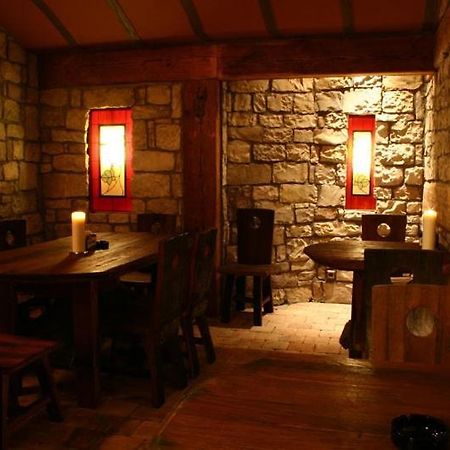 Zlaty Lev Hotell Louny Exteriör bild